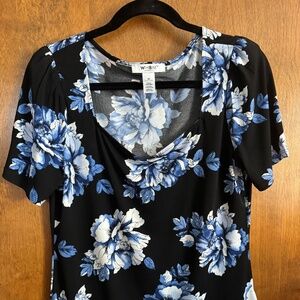 whbm black floral short sleeve blouse stretchy, shades of blue flowers